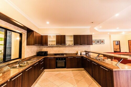 Гостиница Majestice Pool Villa 4 Bedrooms в Паттайе