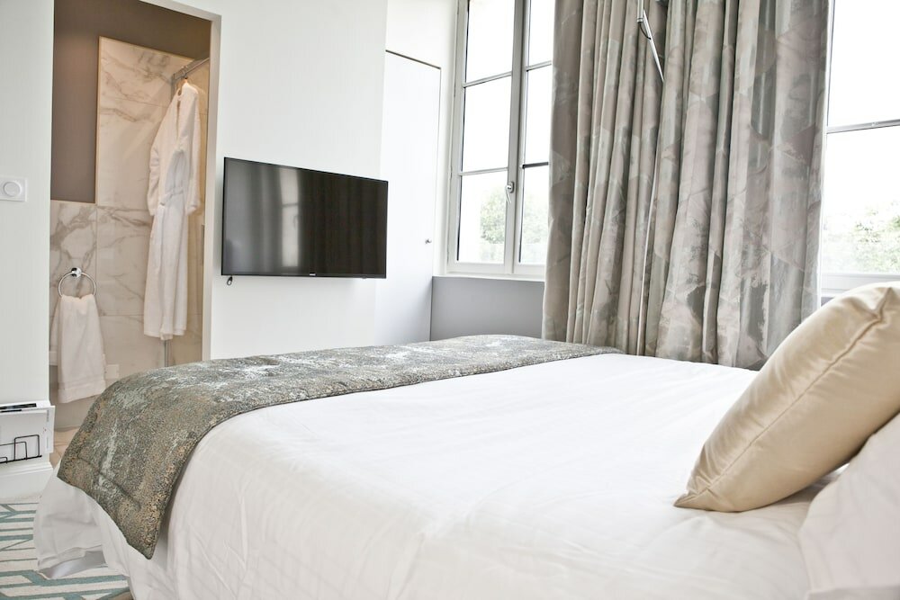 Фото Hotel Angoulême Le Saint Gelais