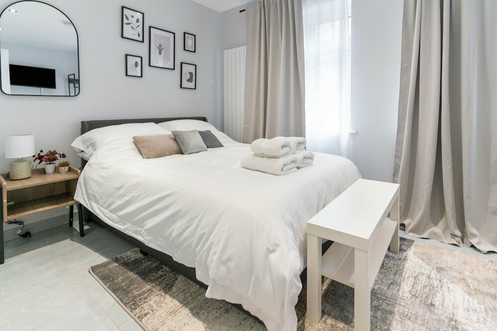 Фото Luxury 5bd Guesthouse