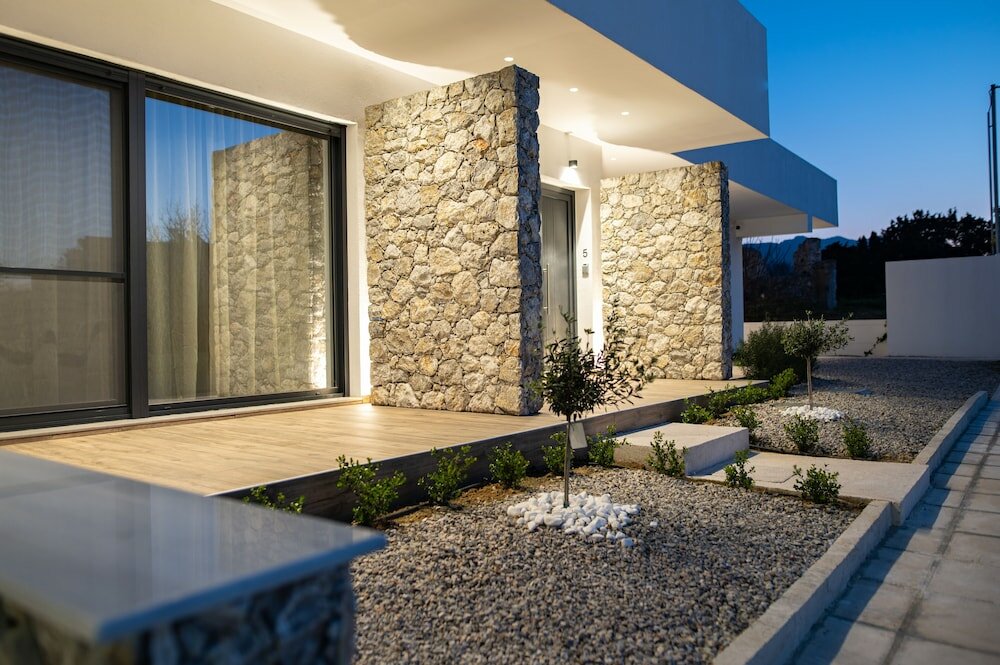 Фото Pebble Garden Orchid