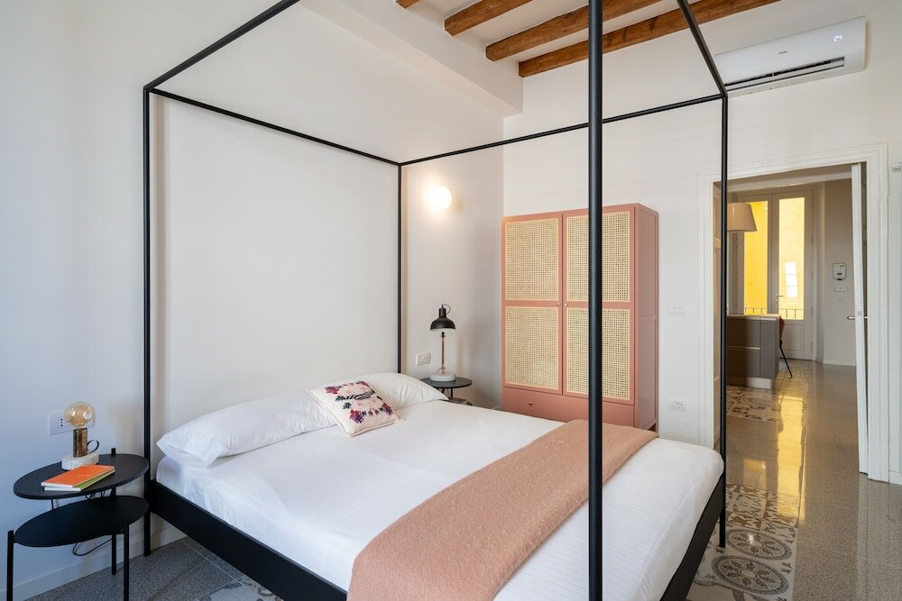 Фото Milano Apartments - Navigli Porta Genova