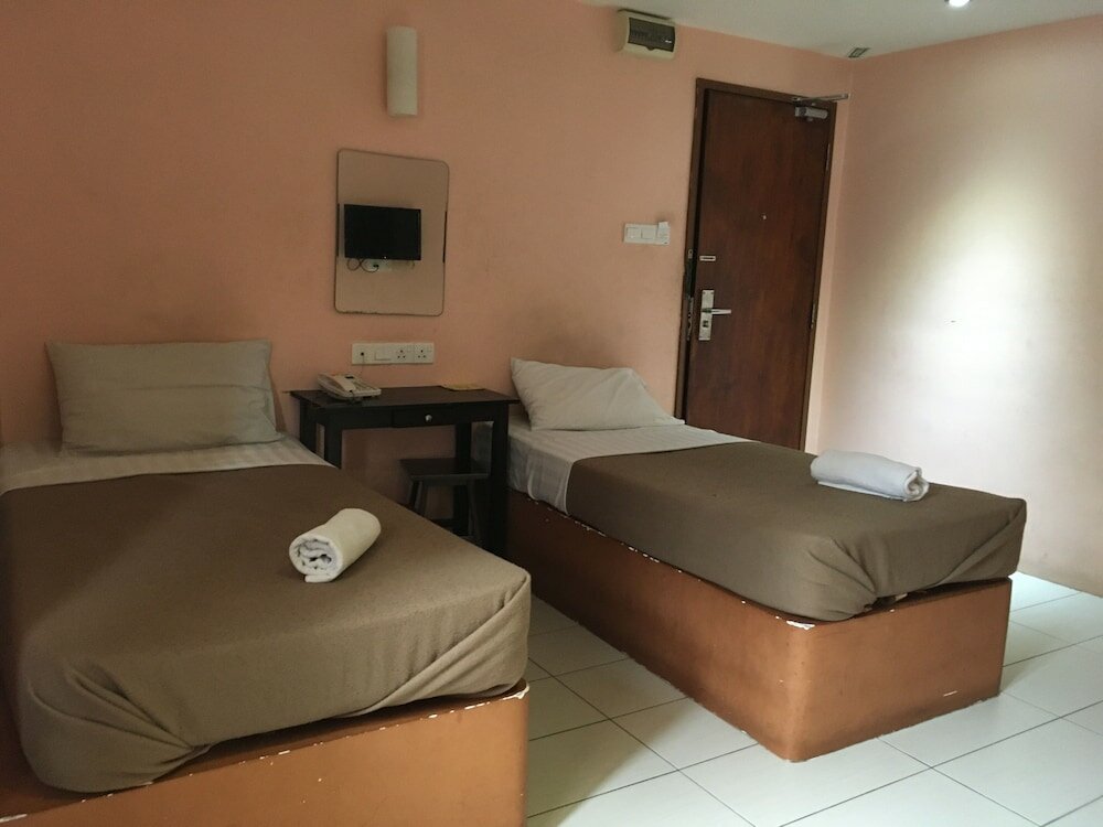 Фото Red Apple Hotel