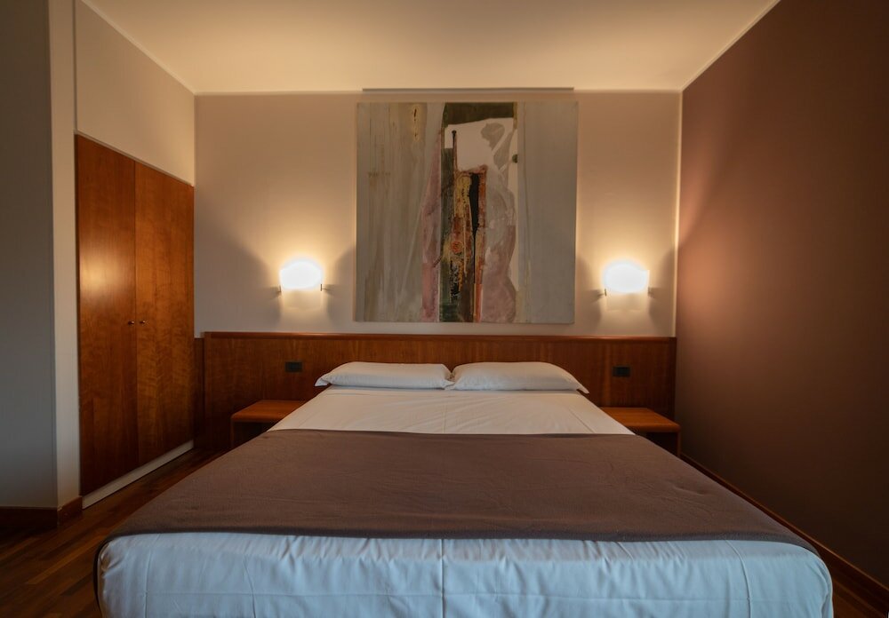 Фото Hotel Querini Budget & Business Hotel