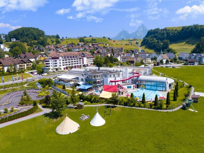 Гостиница Swiss Holiday Park