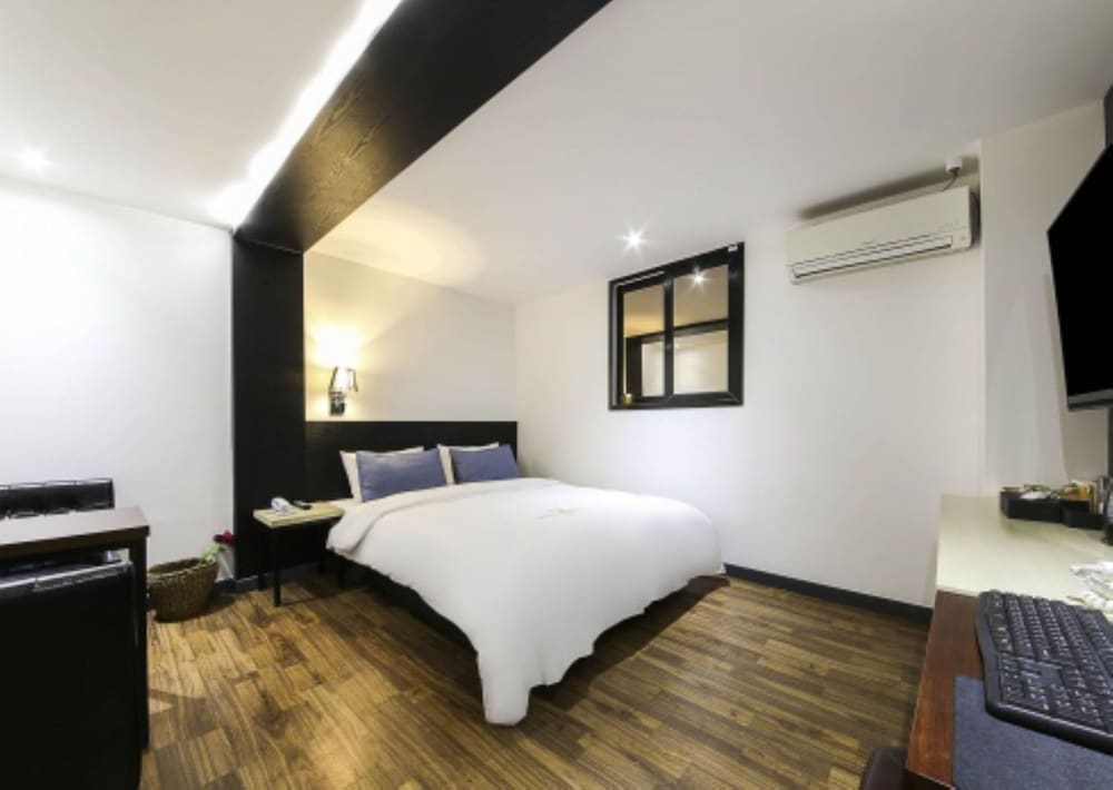 Фото Shilla E Stay Motel