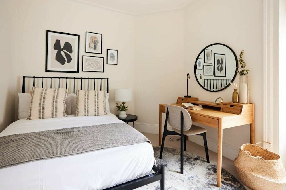 Фото The Hyde Park Mansion Place - Lovely 3bdr Flat