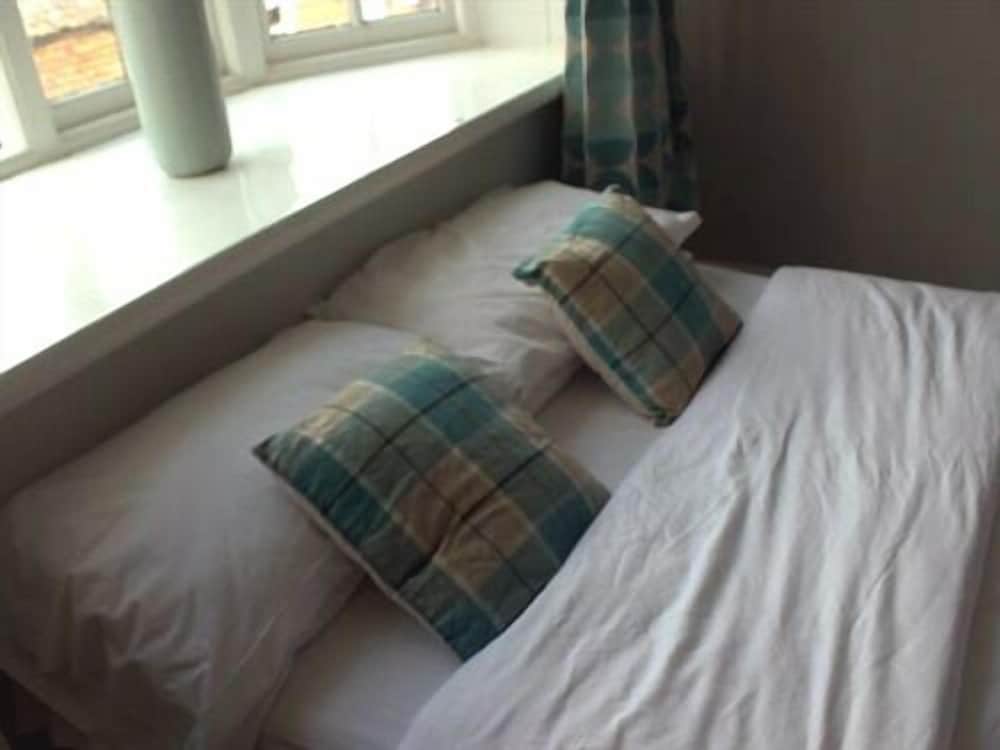 Фото The Bear Marlborough