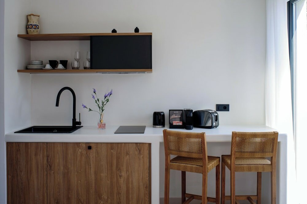 Фото RyoLithos Suites