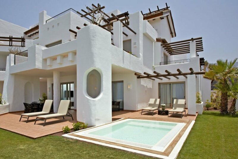 Гостиница Las Terrazas de Abama Suites