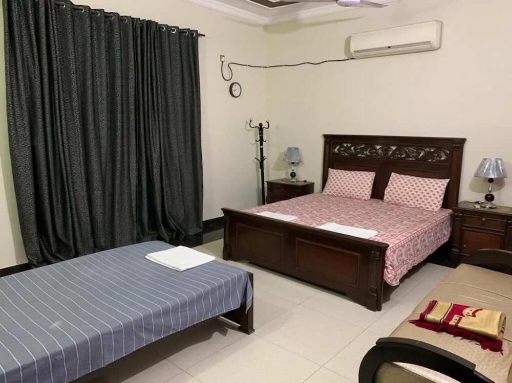 Фото Evergreen Guest Lodge - Egl