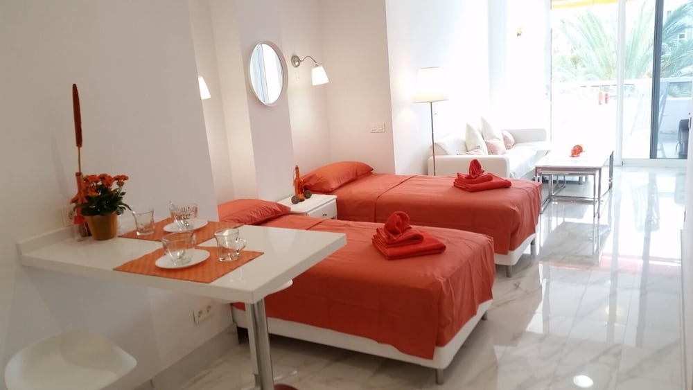 Фото Santa Catalina Beach Flat by Canary365