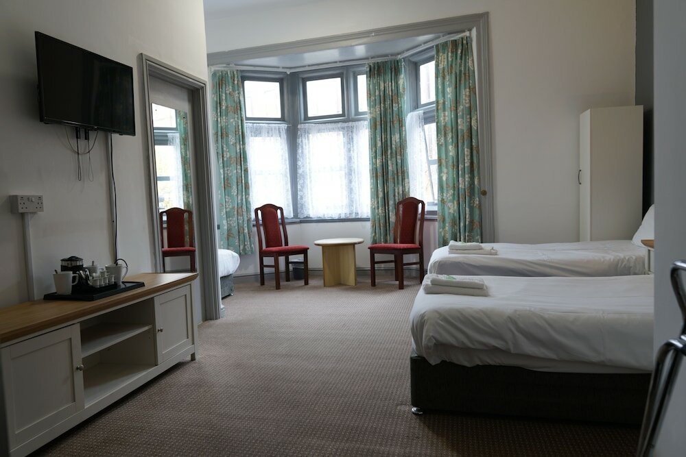 Фото Royal Hotel Kettering