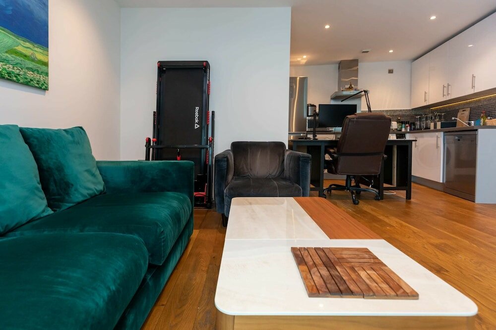 Фото Stylish 1bd High Rise Flat - Vauxhall