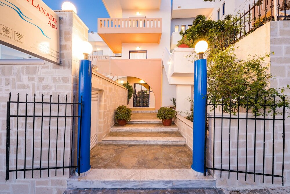 Фото Esplanade Apartments