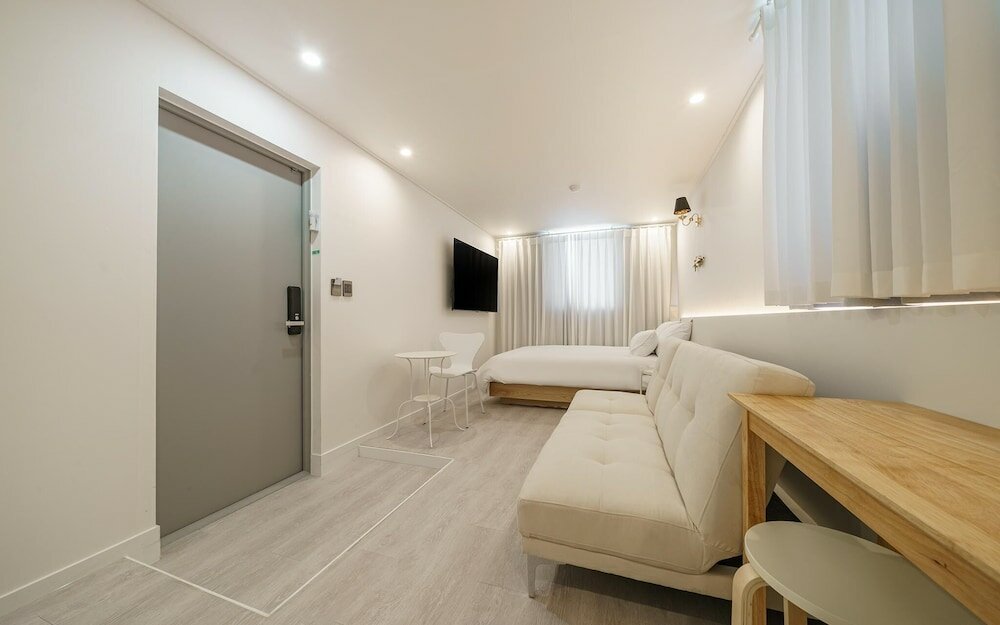 Фото Jongno Hotel Rawa