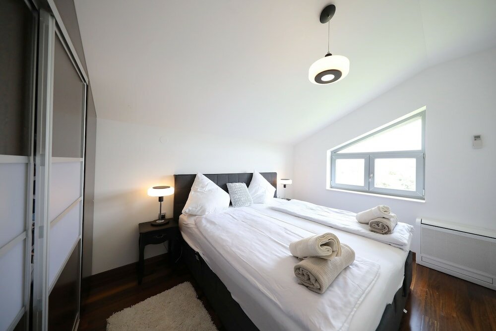Фото Villa Olive Garden Apartments