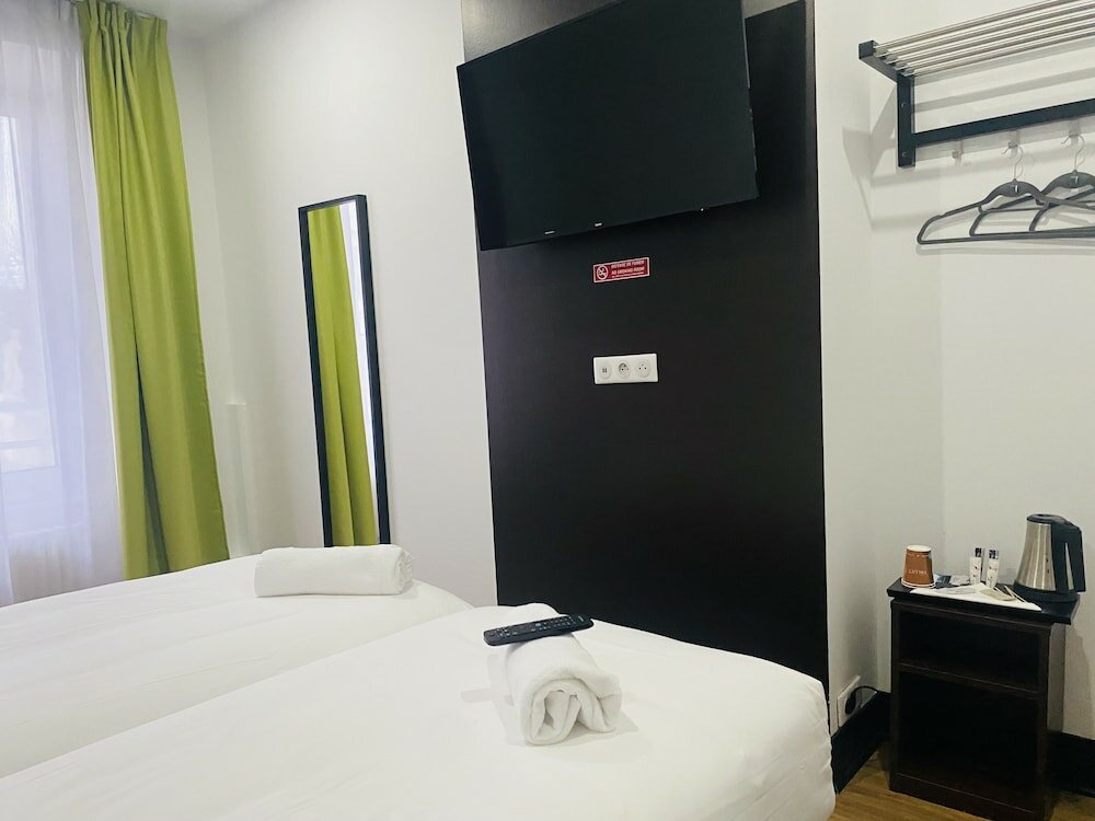 Фото Enzo Hotels Limoges Centre Jourdan by Kyriad Direct