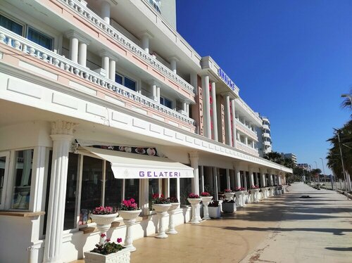 Гостиница Golem Beach Front Apartment Resort