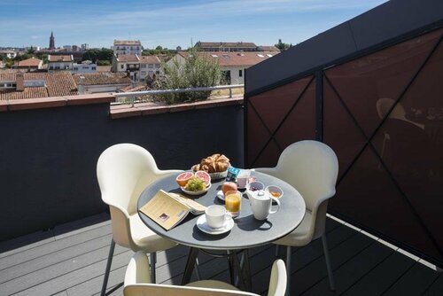 Внешний вид отеля Hotel de Brienne в Тулузе, фото 5