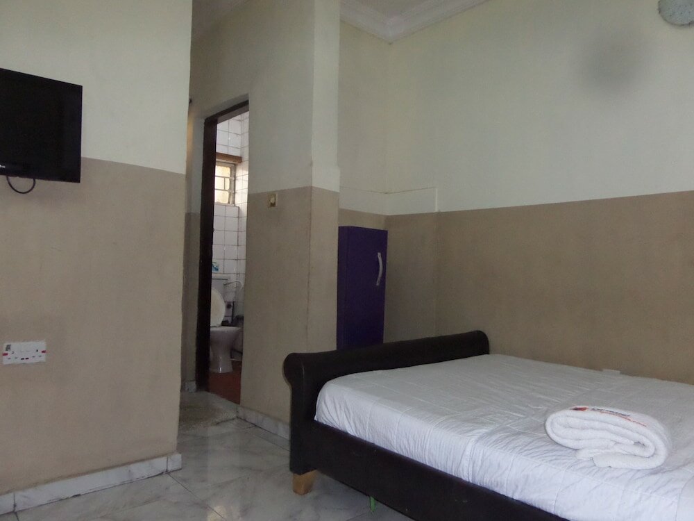 Фото Ikeja Transit Hotel Iyala