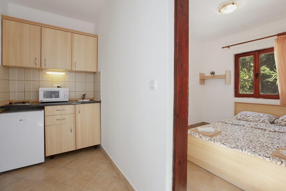 Фото Crystal Sky Apartments