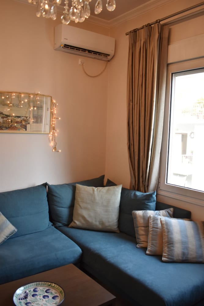 Фото A Skip Away from the Acropolis Museum