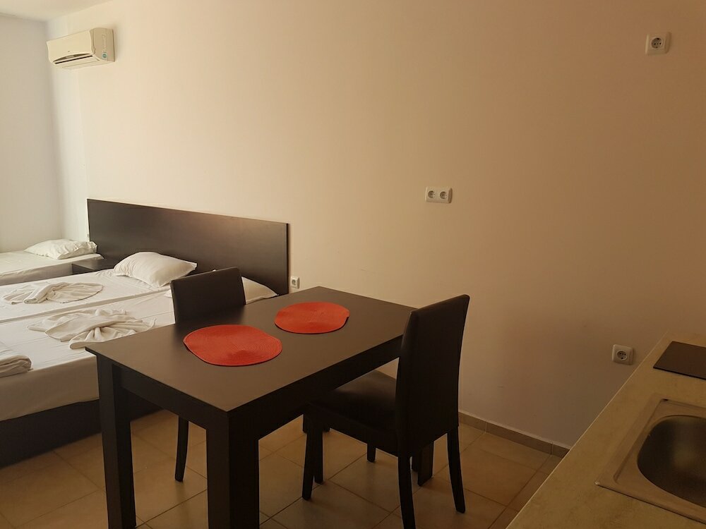 Фото Sea Breeze Pomorie