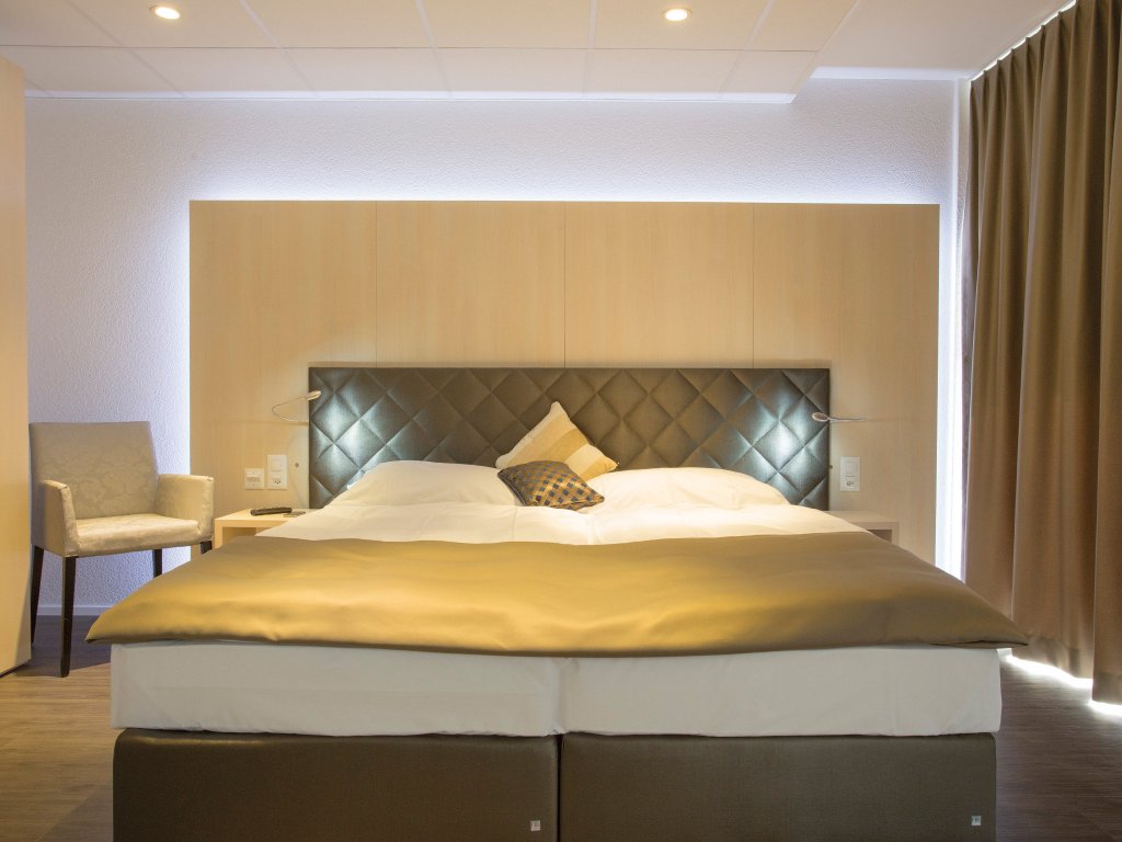 Фото Hine Adon Apart Hotel Bern-Airport