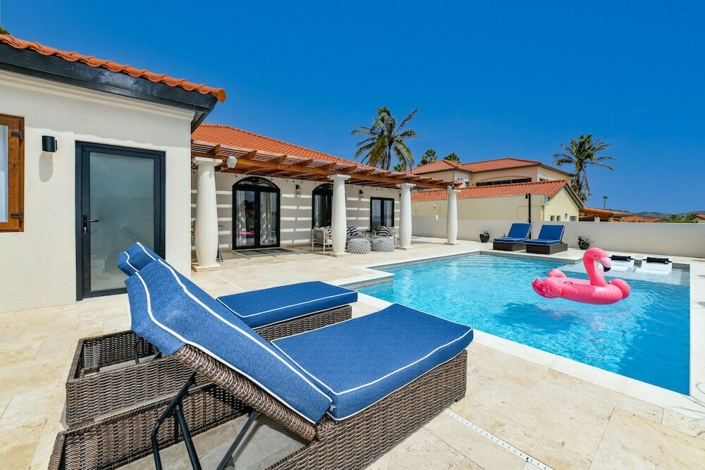 Фото Newly Remodeled 5-bedroom 5-bath in Tierra del Sol!