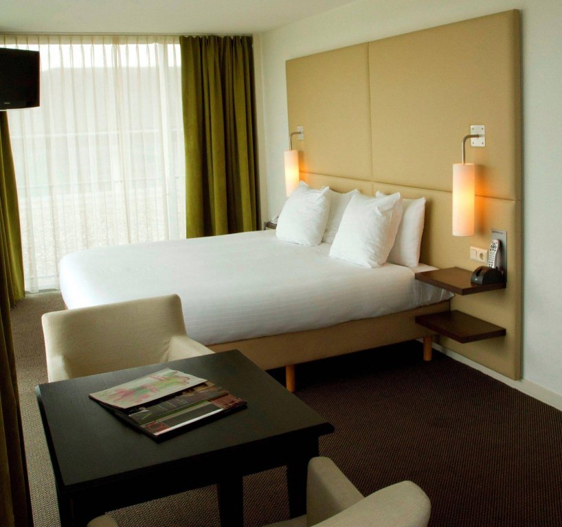 Фото Van der Valk Hotel Ara Zwijndrecht