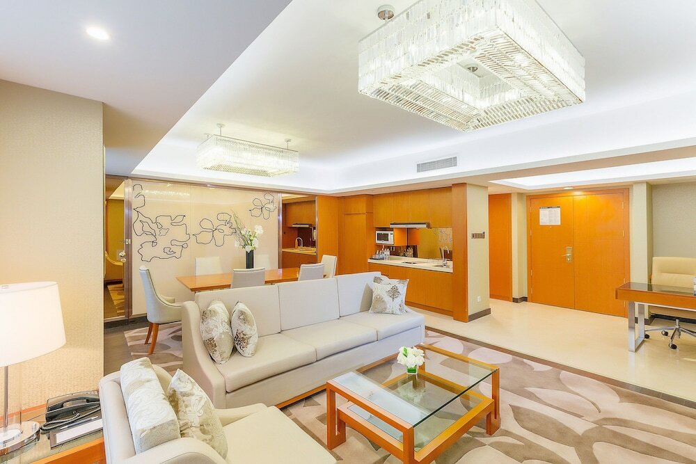 Фото Sheraton Chengdu Lido Hotel