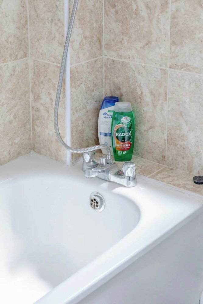 Фото Vibrant & Snug 2bd Flat - Beckton