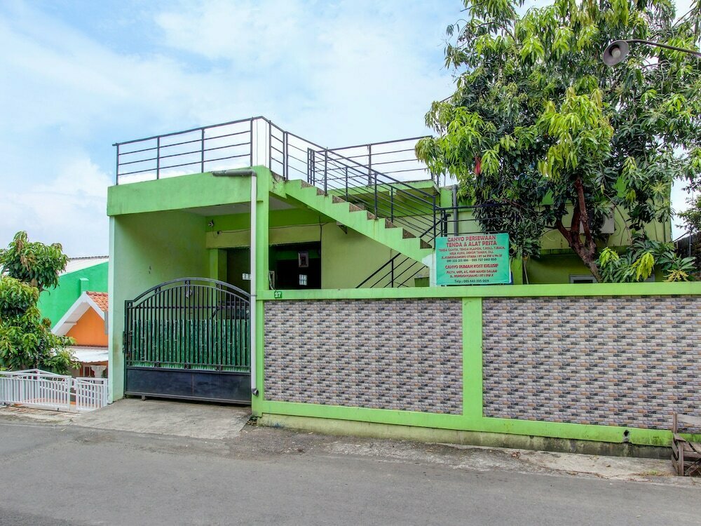 Hotel Oyo 92467 Cahyo Kost 1, Semarang, photo