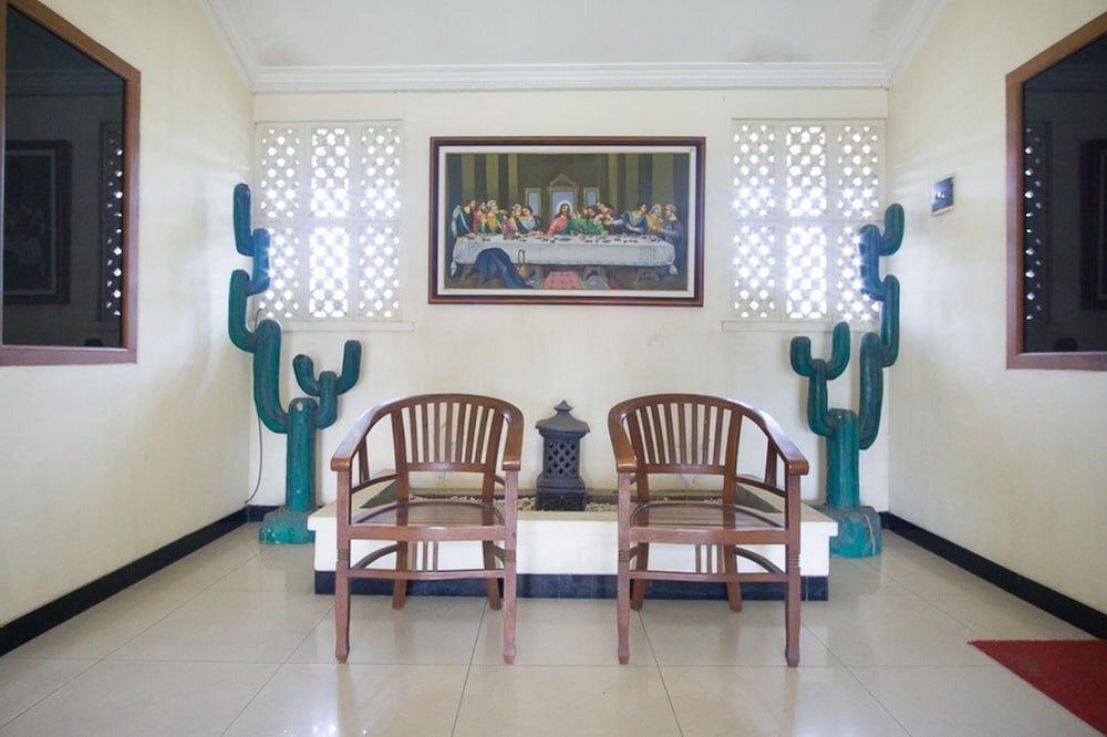 Фото RedDoorz near Rumah Sakit Baptis Kediri