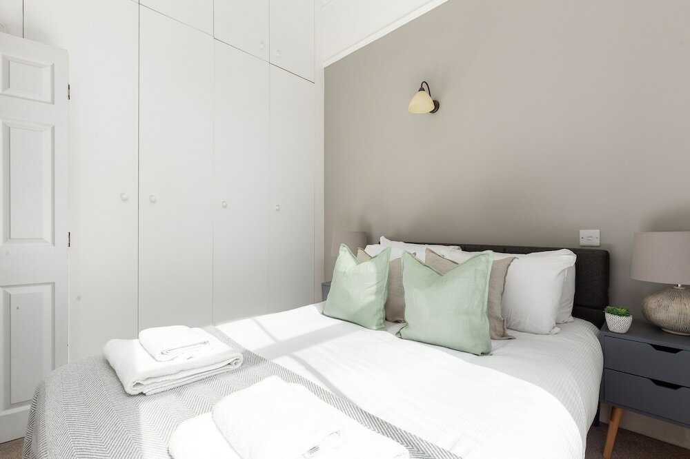 Фото The Kensington Apartments