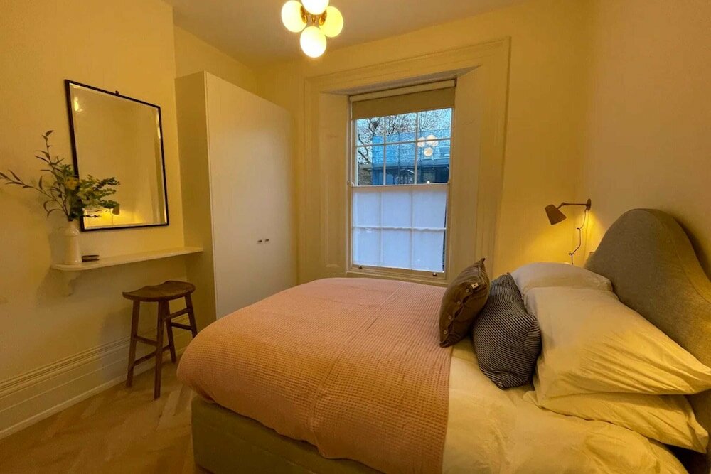 Фото Beautiful & Central 1 Bedroom Flat in Clerkenwell