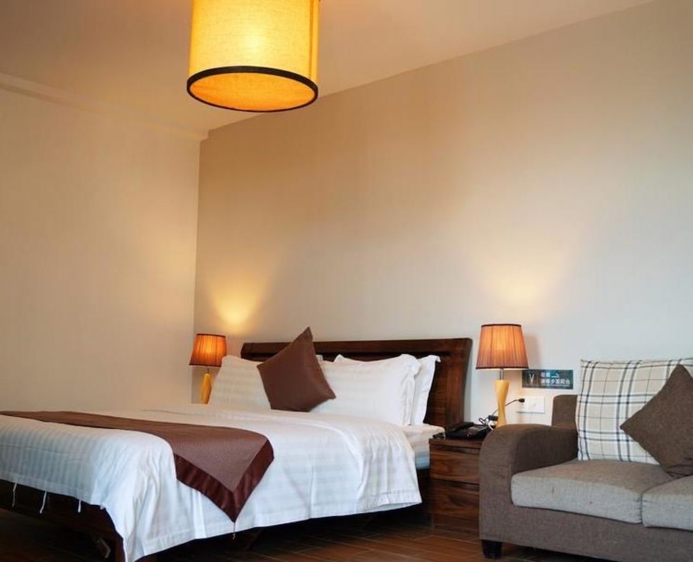 Фото V-hotel Boutique Hotel