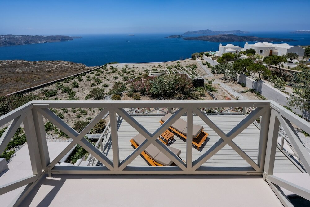 Фото Azanti Suites