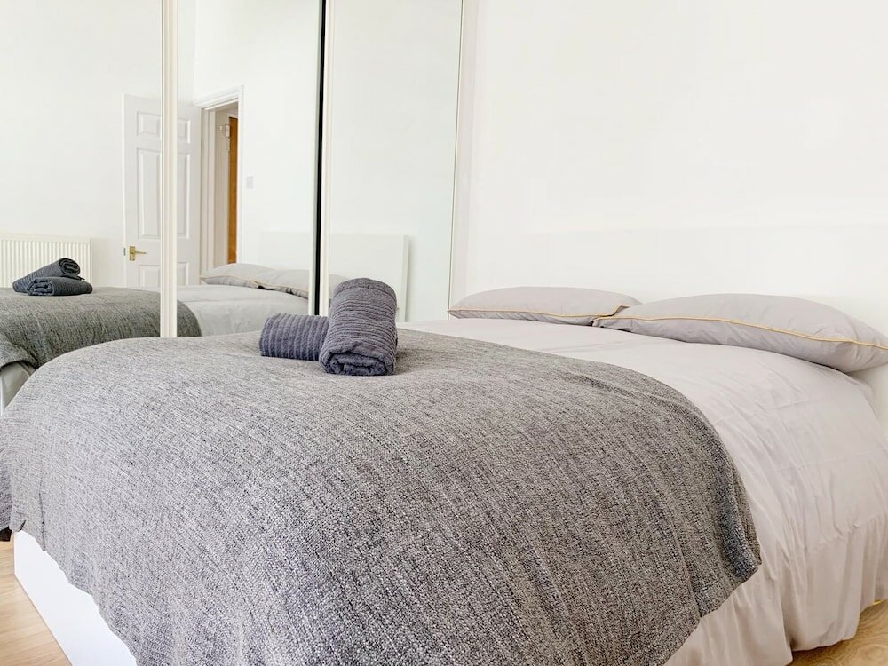 Фото 20 Forest Drive West Apartments