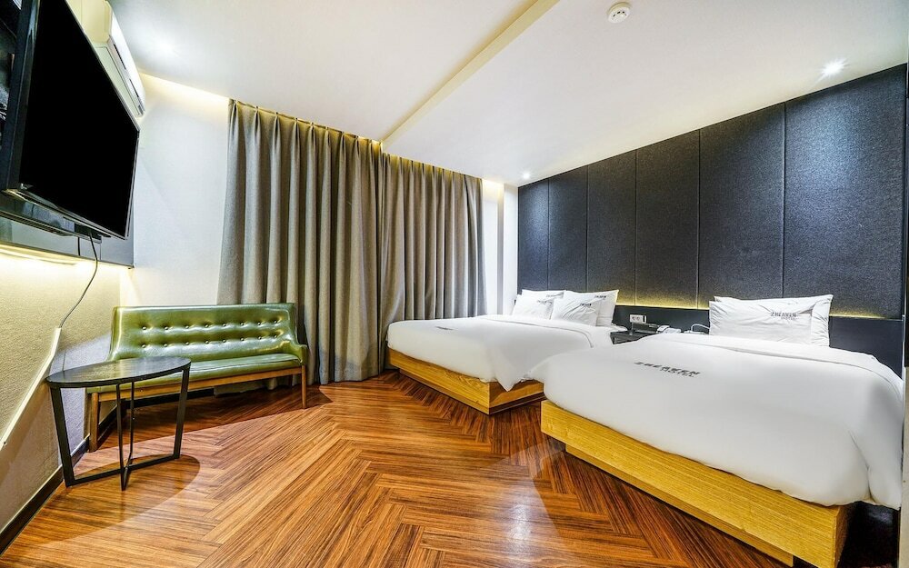 Фото Busan Gwangalli 2 Heaven Hotel