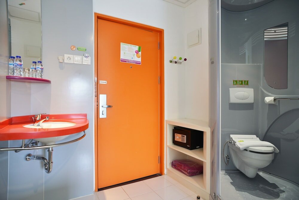 Фото Pop! Hotel Tebet Jakarta