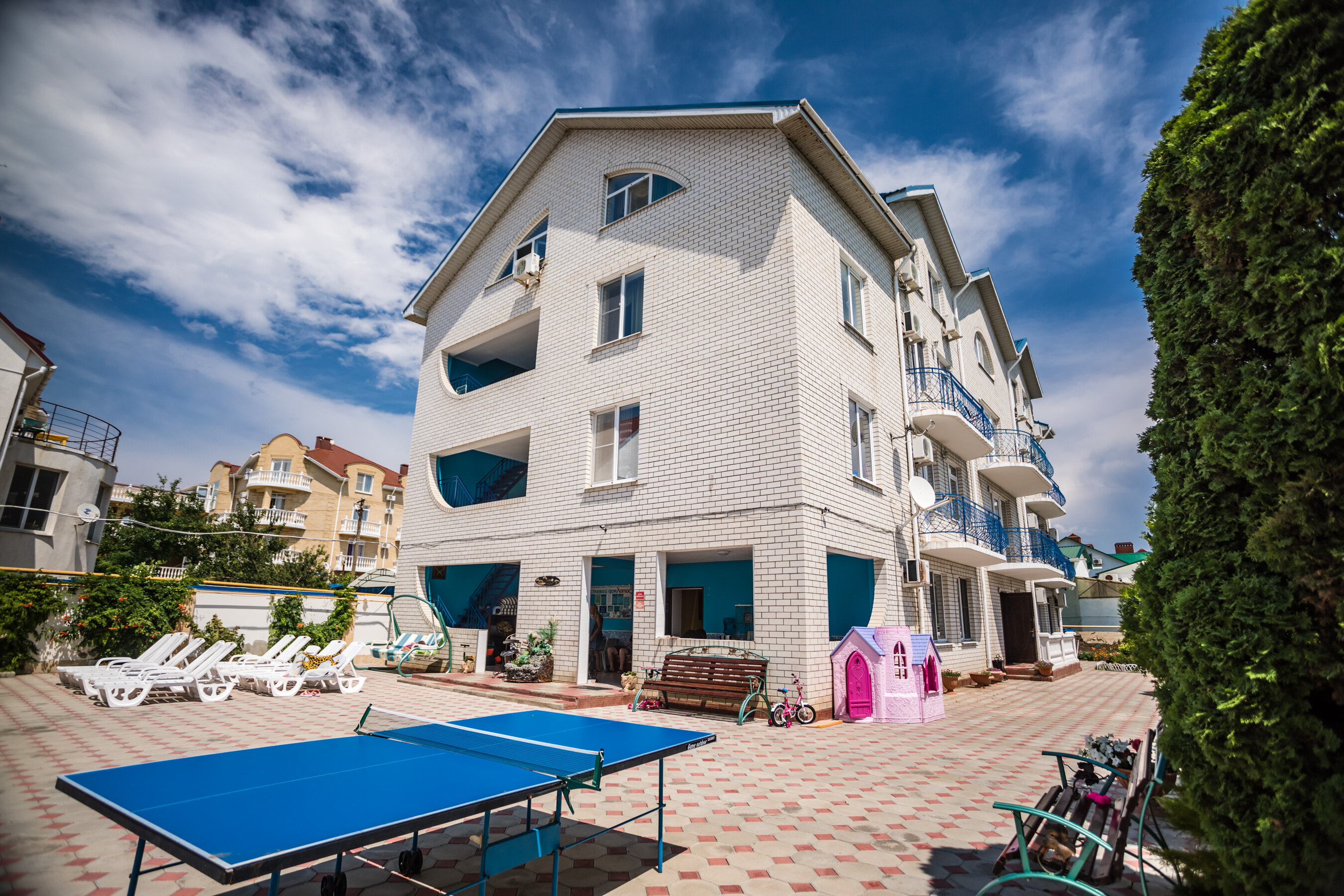 Фото Синяя Крыша