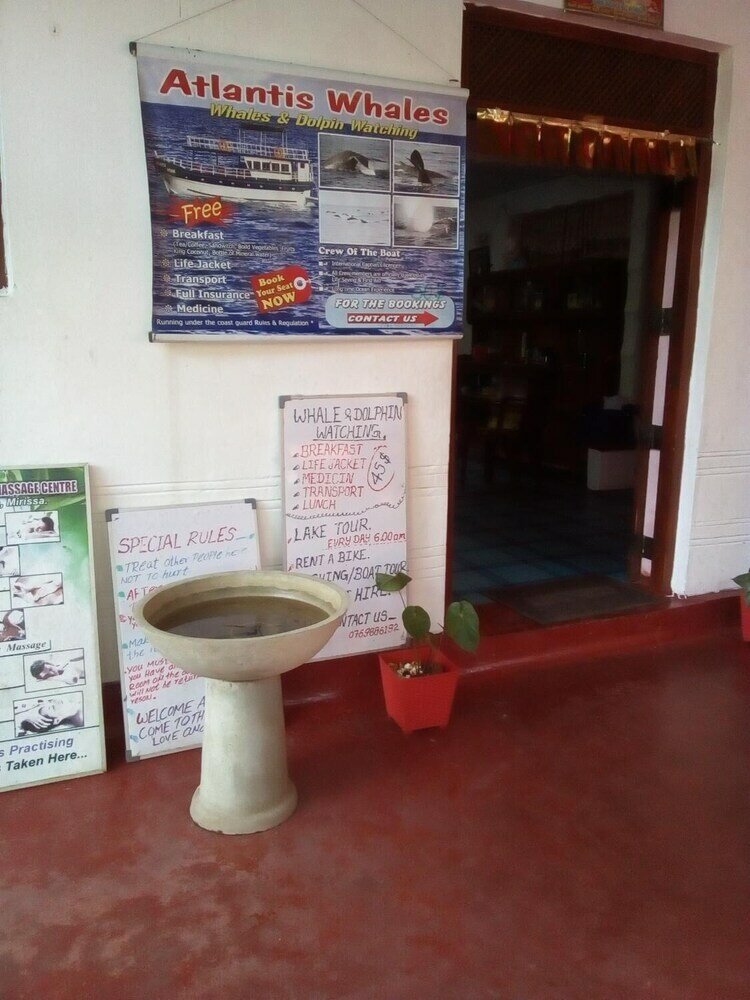 Фото Thevindu guest & red mud resturent