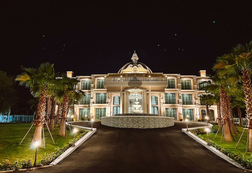 Фото Grand Lord Hotel& Residence