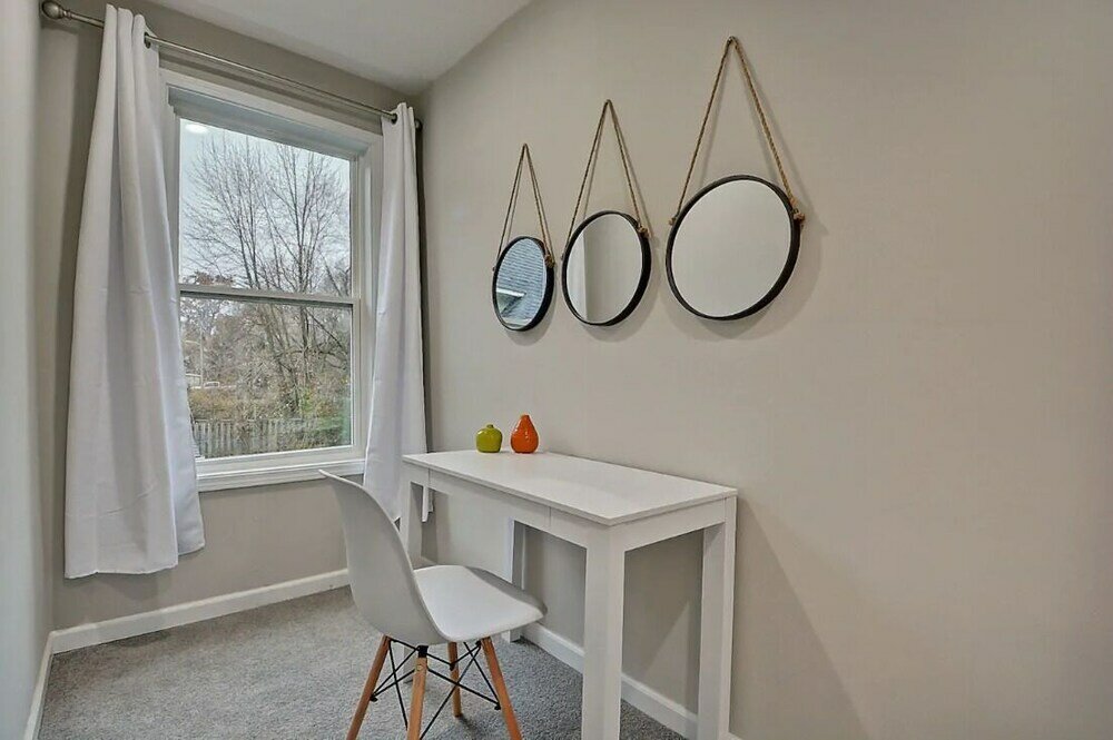 Фото Spacious 6br/3ba House w Parking! Sleeps 20!