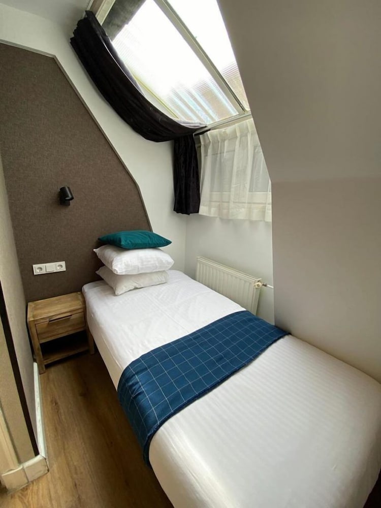 Фото Hotel Vondel Garden