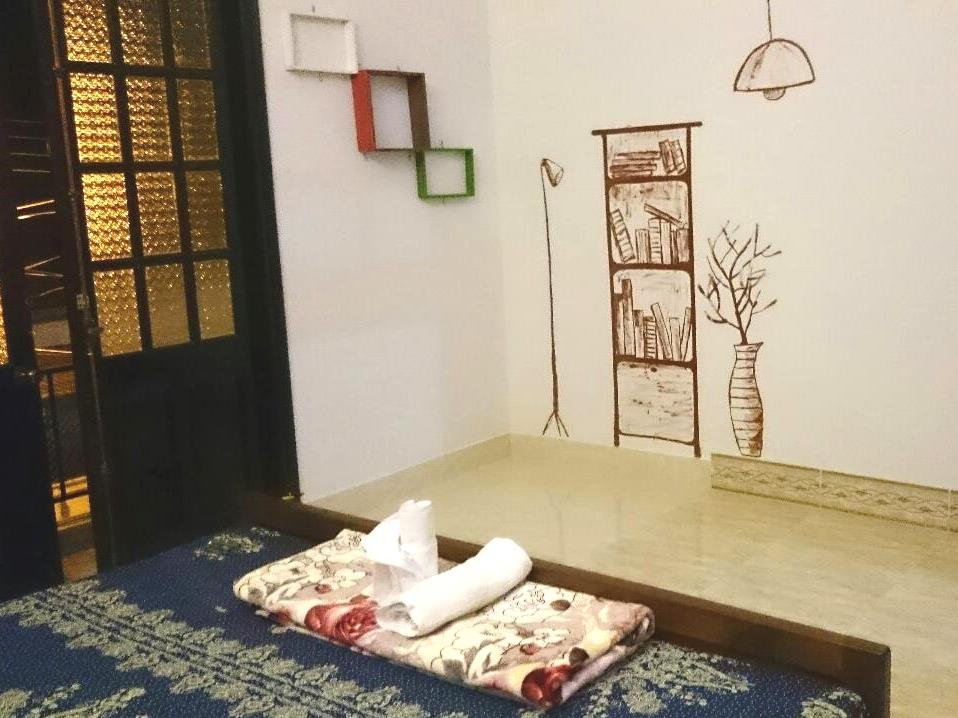 Фото Little Home Hostel