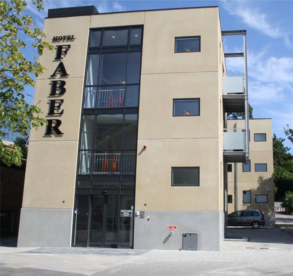 Фото отеля 1