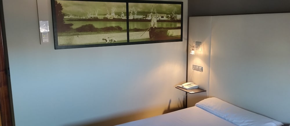 Фото Hotel Almirante