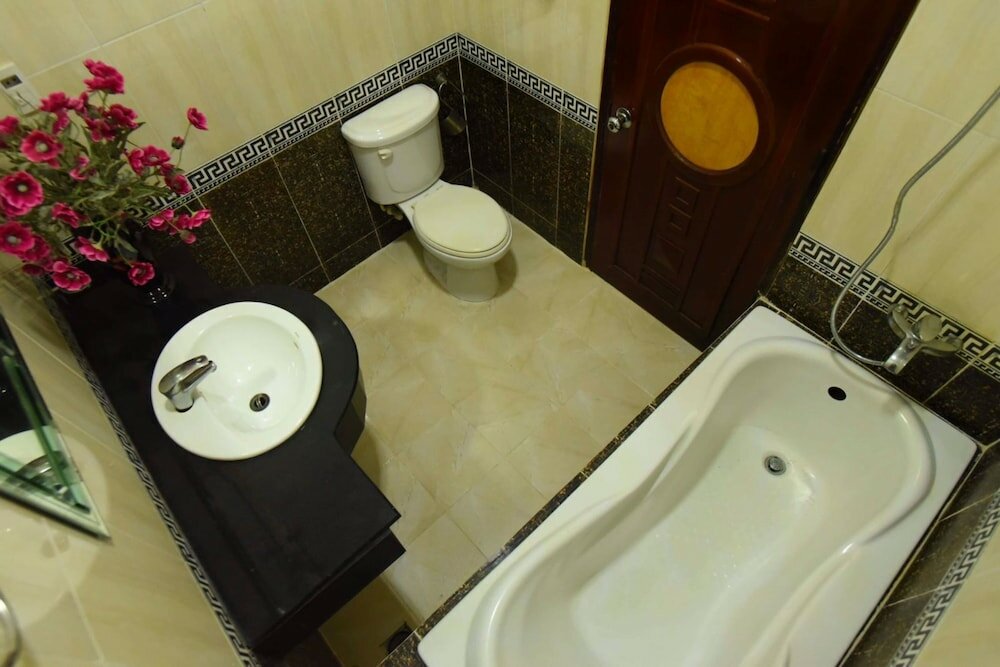 Фото Red Sun Hotel